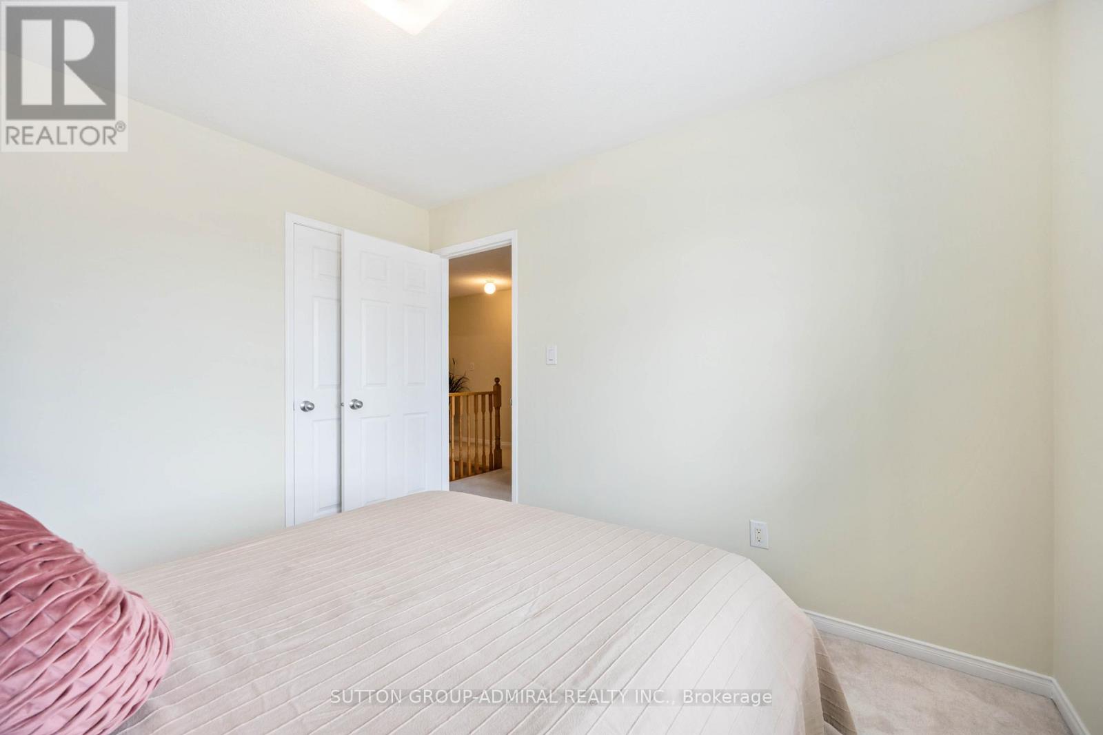 Photo 36 of 135 Armstrong Crescent, Bradford West Gwillimbury ON