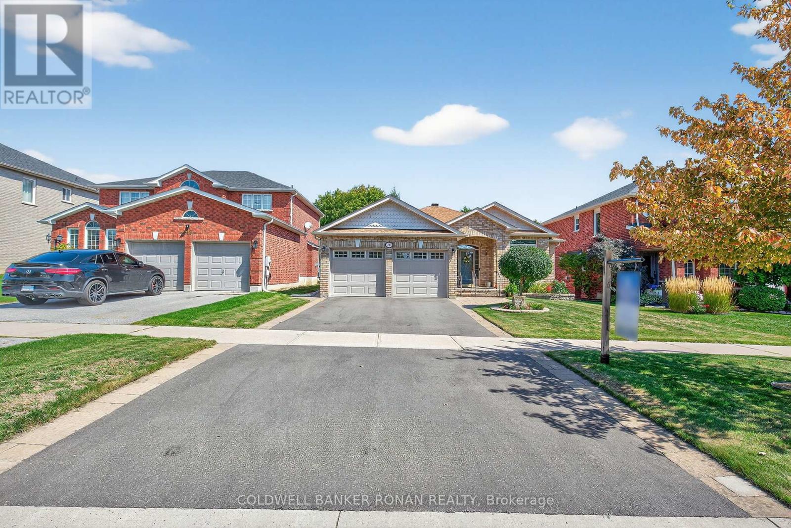 Photo 2 of 145 Buchanan Drive, New Tecumseth ON