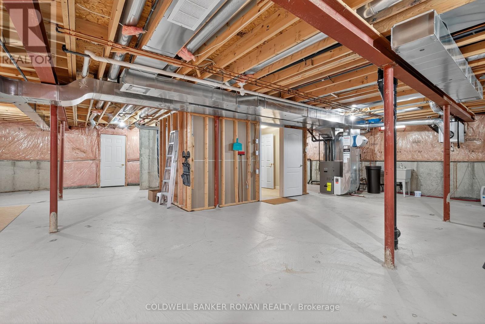 Photo 33 of 145 Buchanan Drive, New Tecumseth ON