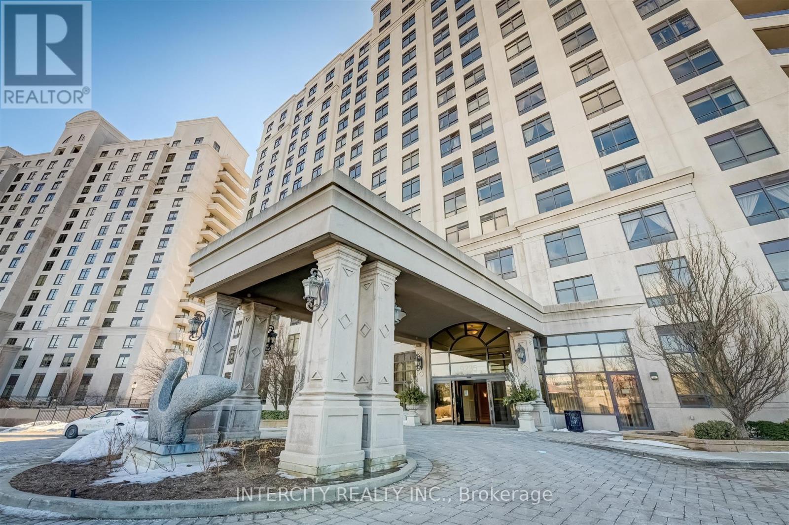 Photo 1 of 516 9235 Jane Street W, Vaughan ON
