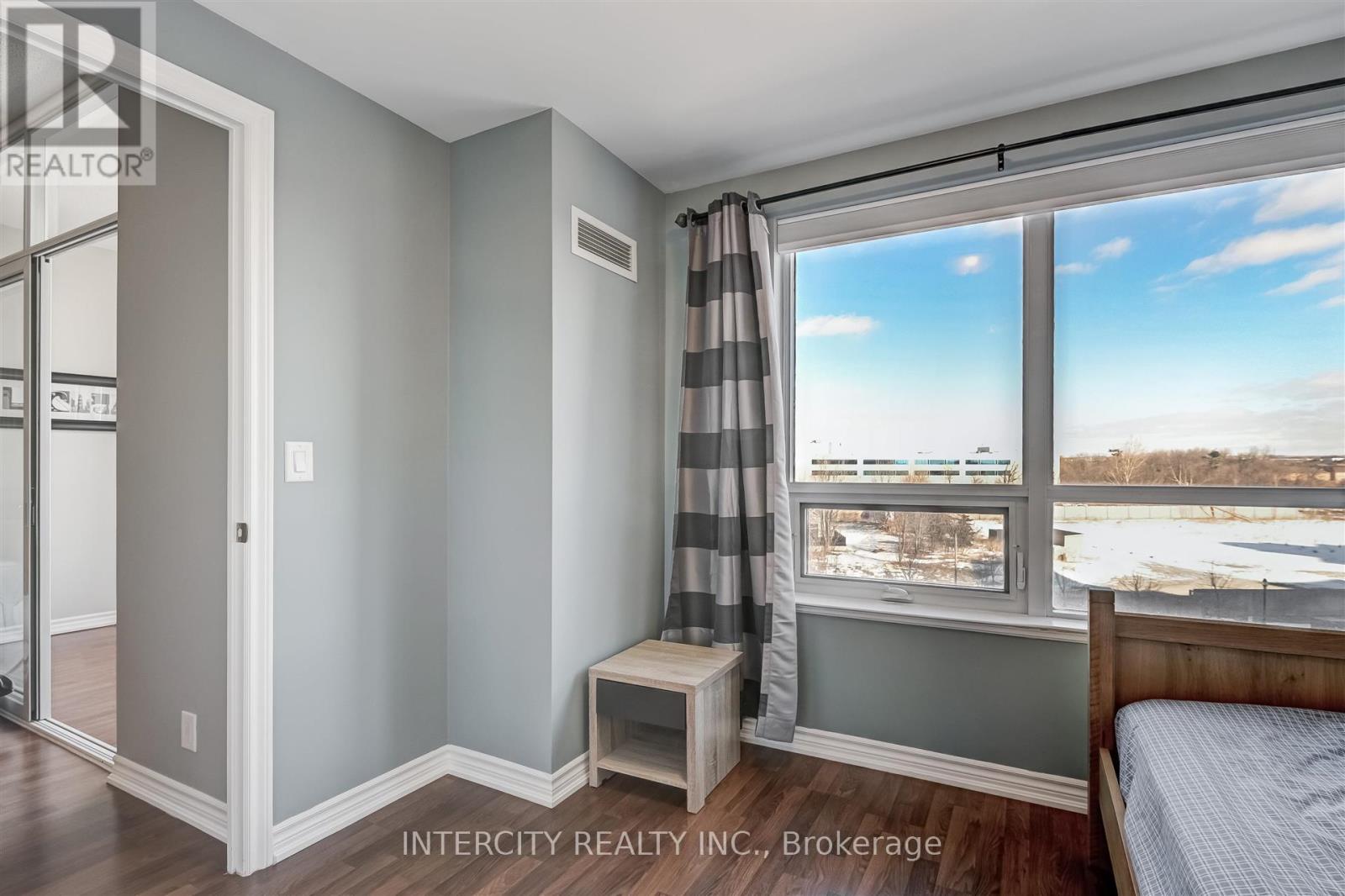 Photo 20 of 516 9235 Jane Street W, Vaughan ON