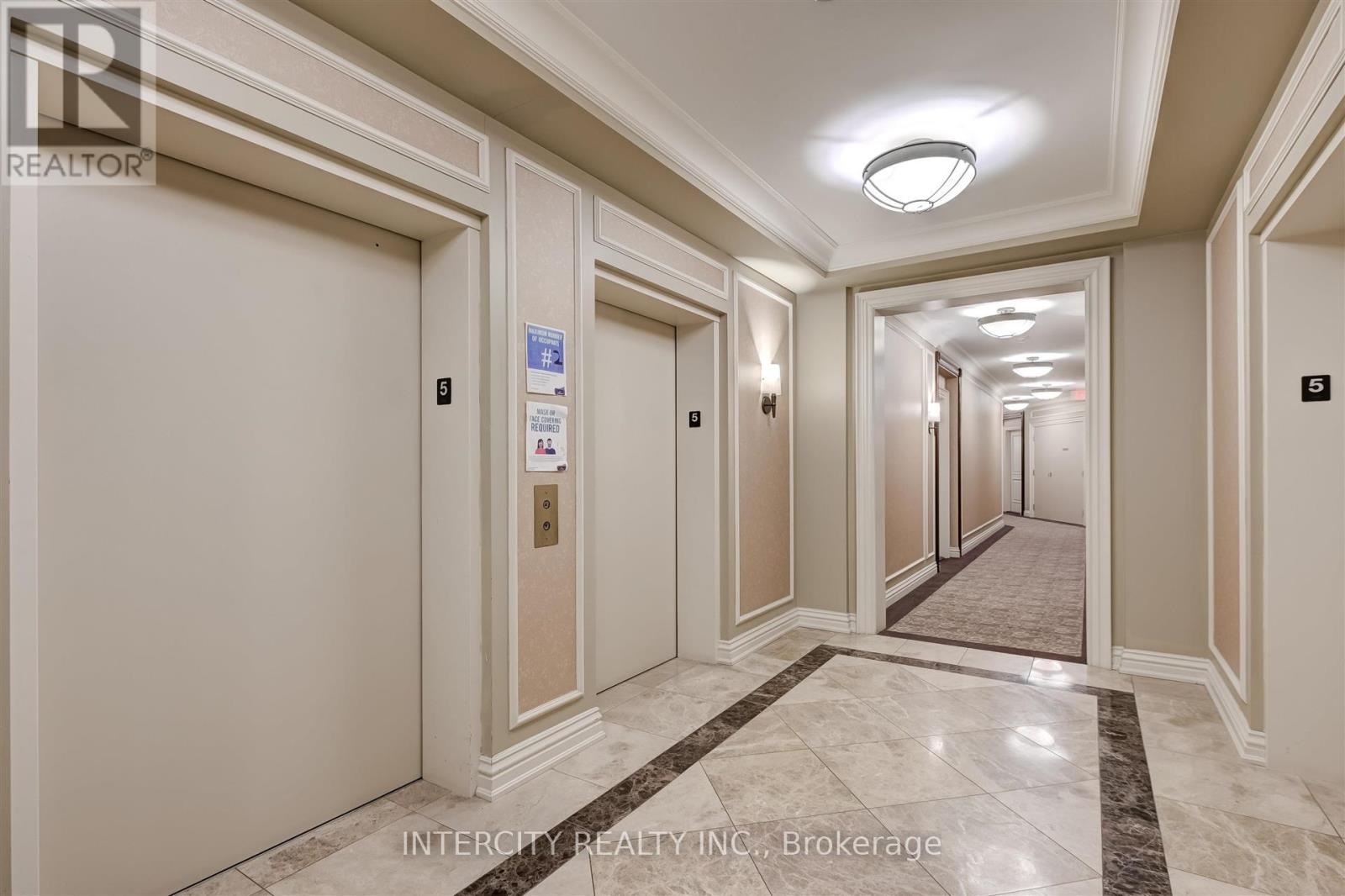 Photo 5 of 516 9235 Jane Street W, Vaughan ON