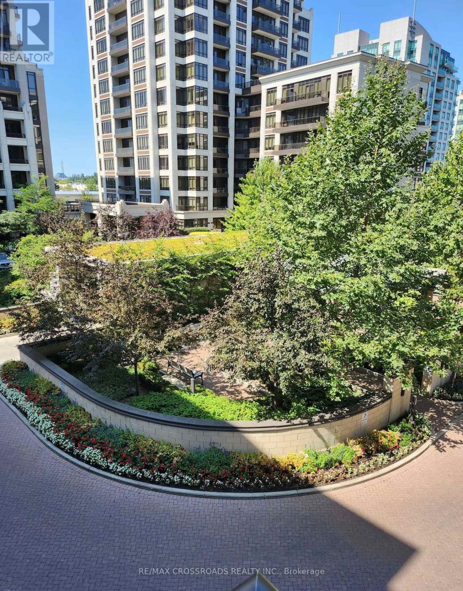 Photo 10 of 502 38 Cedarland Drive, Markham ON
