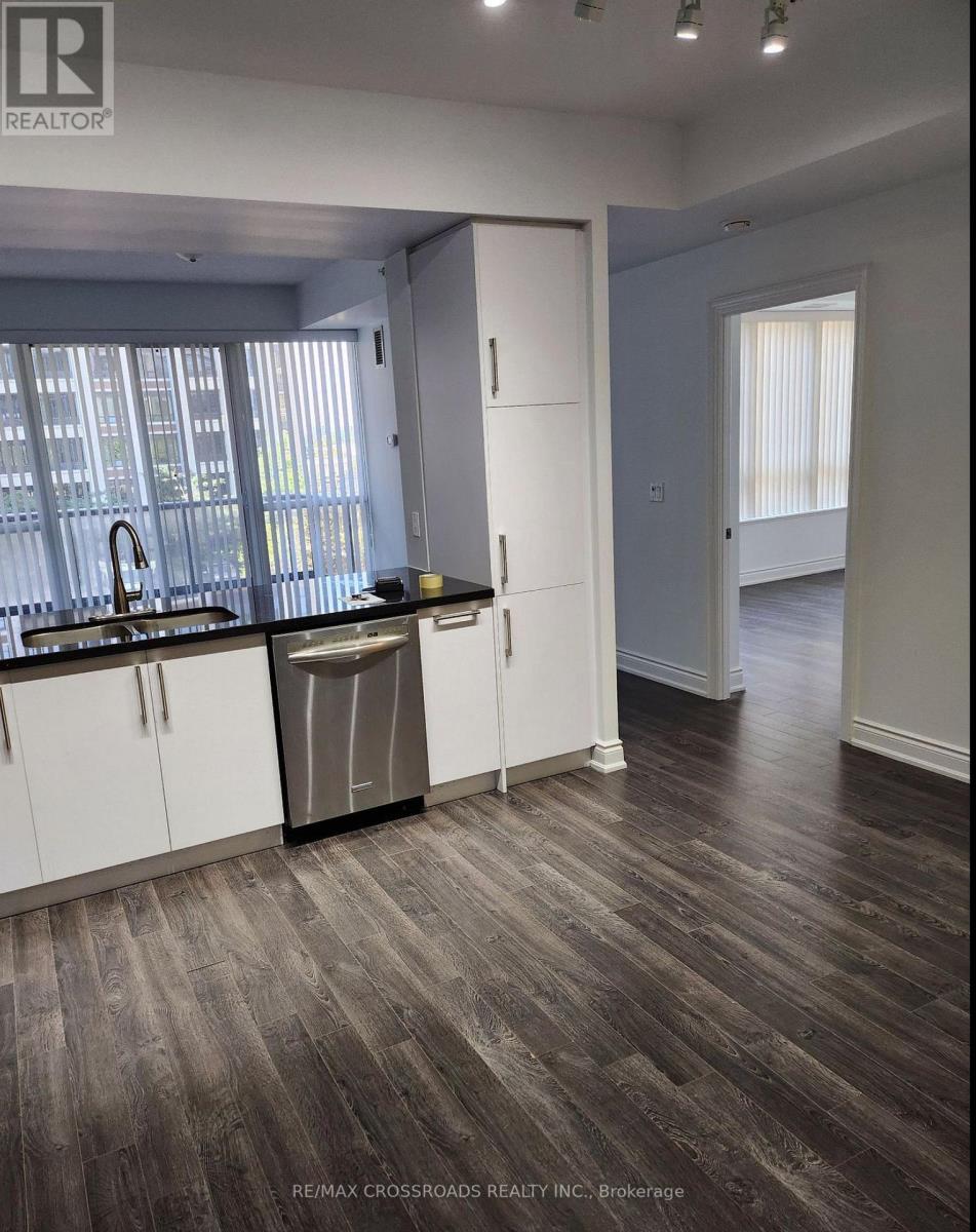 Photo 2 of 502 38 Cedarland Drive, Markham ON