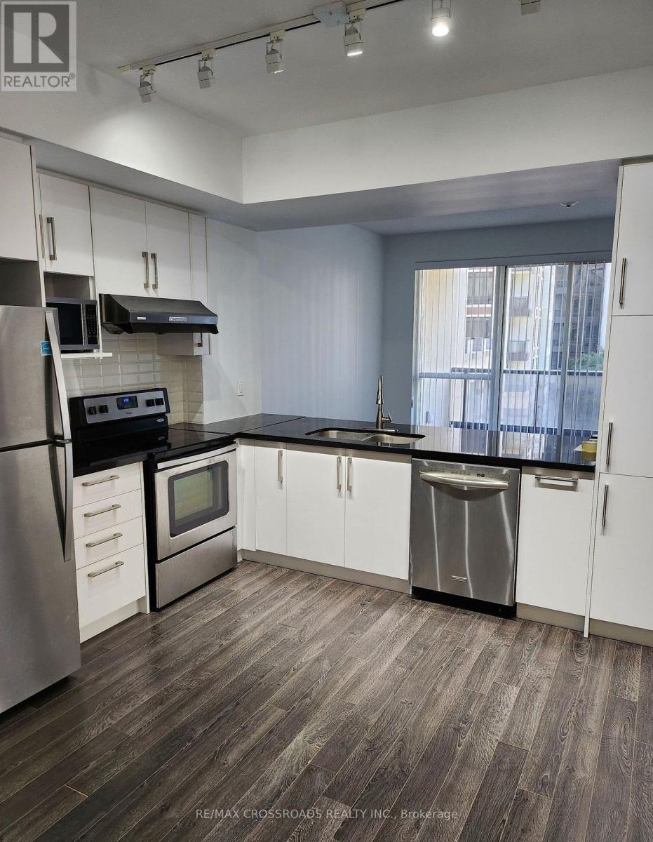 Photo 4 of 502 38 Cedarland Drive, Markham ON