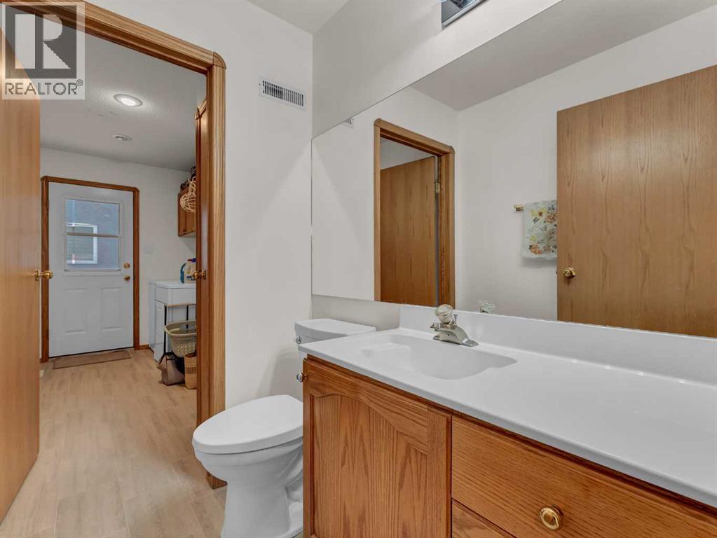 Photo 14 of 30 Preston Avenue Ne, Medicine Hat AB