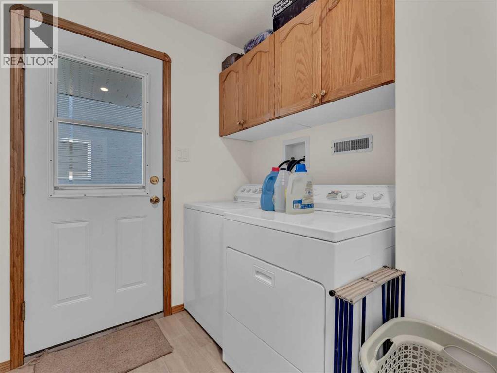 Photo 15 of 30 Preston Avenue Ne, Medicine Hat AB