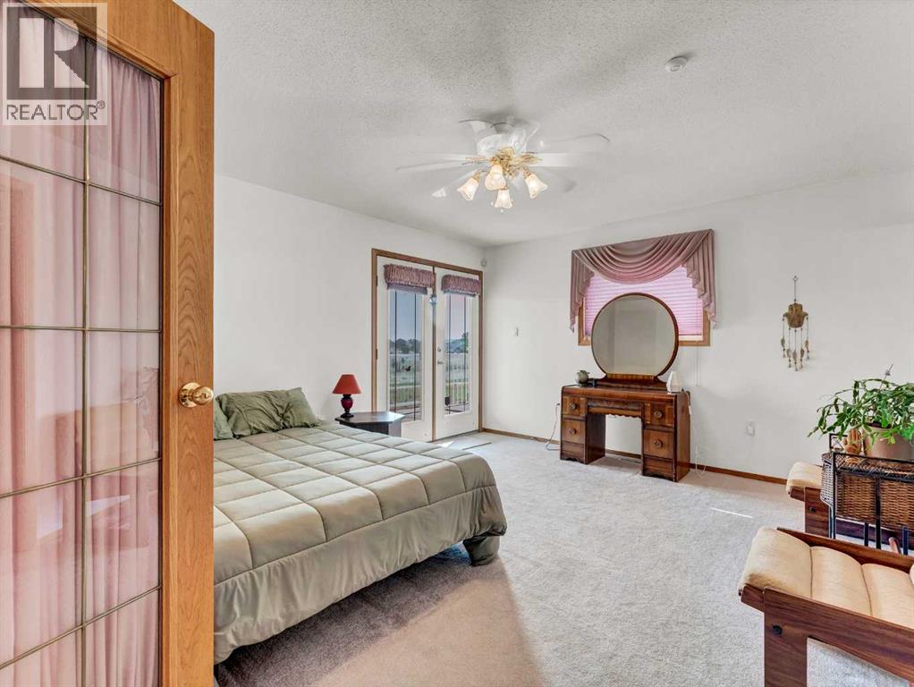 Photo 18 of 30 Preston Avenue Ne, Medicine Hat AB