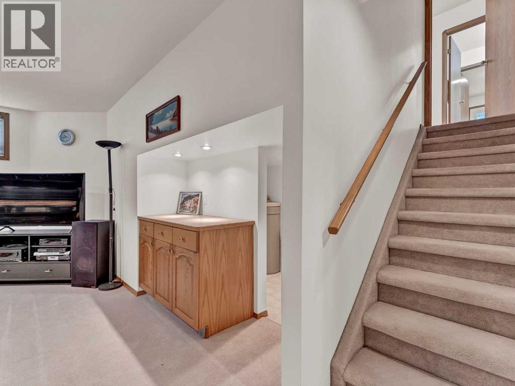Photo 24 of 30 Preston Avenue Ne, Medicine Hat AB