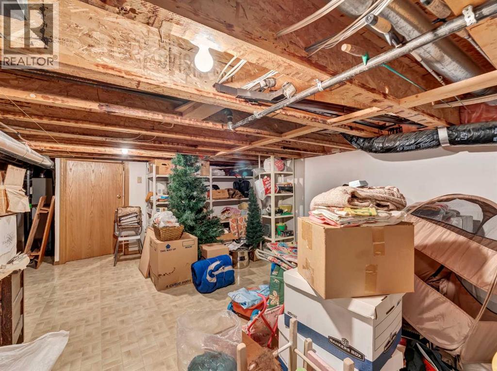 Photo 30 of 30 Preston Avenue Ne, Medicine Hat AB