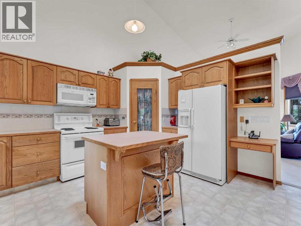 Photo 8 of 30 Preston Avenue Ne, Medicine Hat AB
