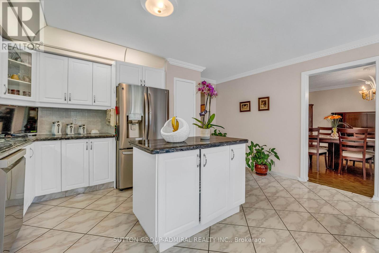 Photo 12 of 44 Brownridge Drive, Vaughan ON
