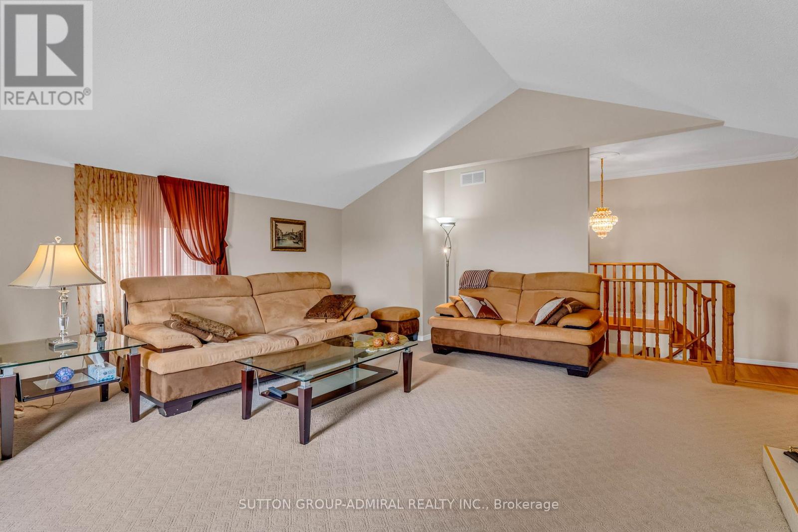 Photo 17 of 44 Brownridge Drive, Vaughan ON