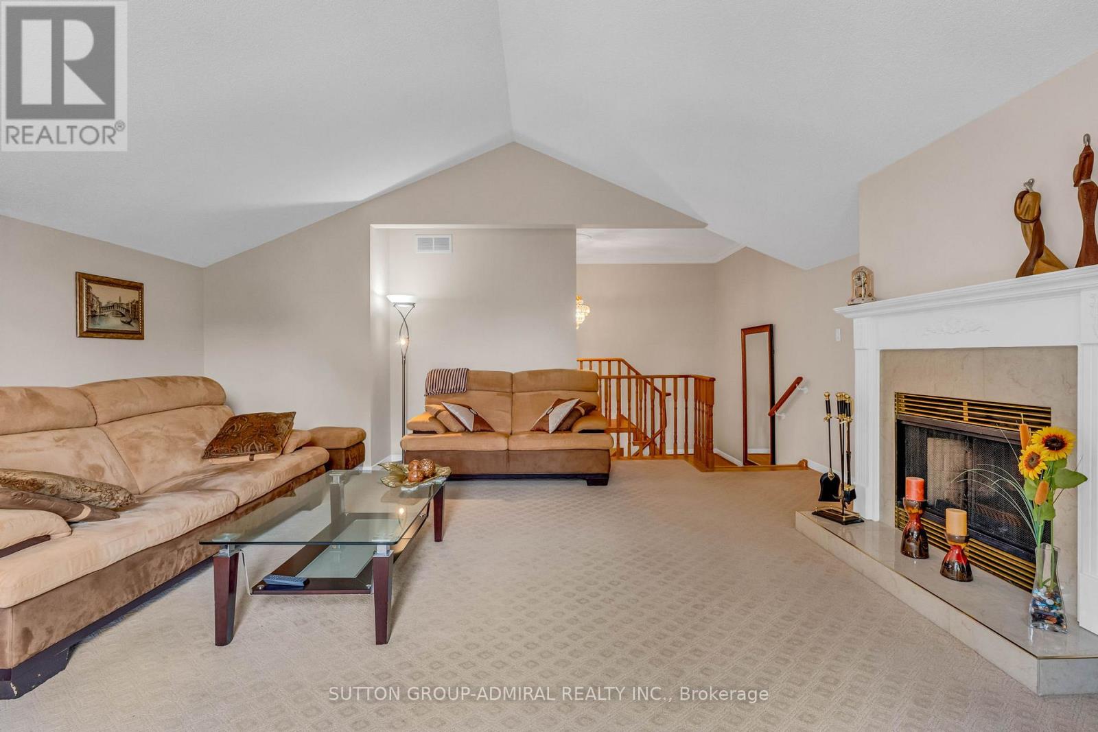 Photo 18 of 44 Brownridge Drive, Vaughan ON