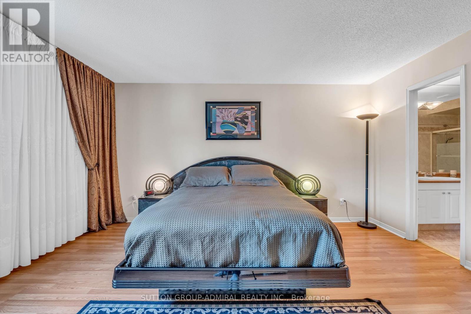 Photo 24 of 44 Brownridge Drive, Vaughan ON