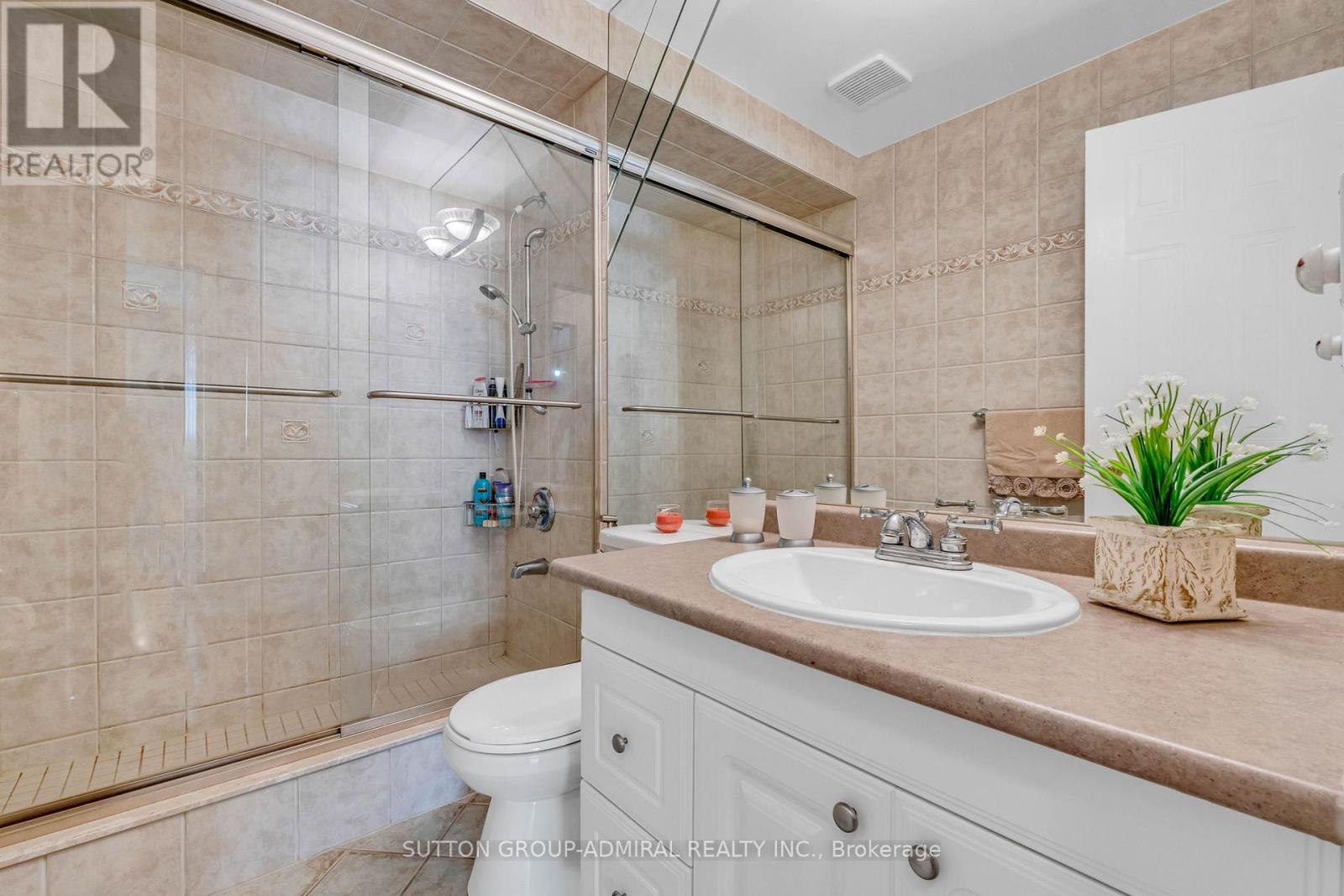 Photo 29 of 44 Brownridge Drive, Vaughan ON