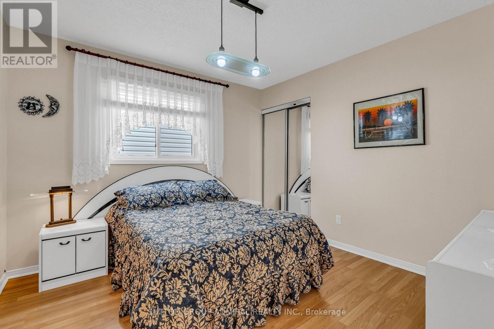 Photo 32 of 44 Brownridge Drive, Vaughan ON