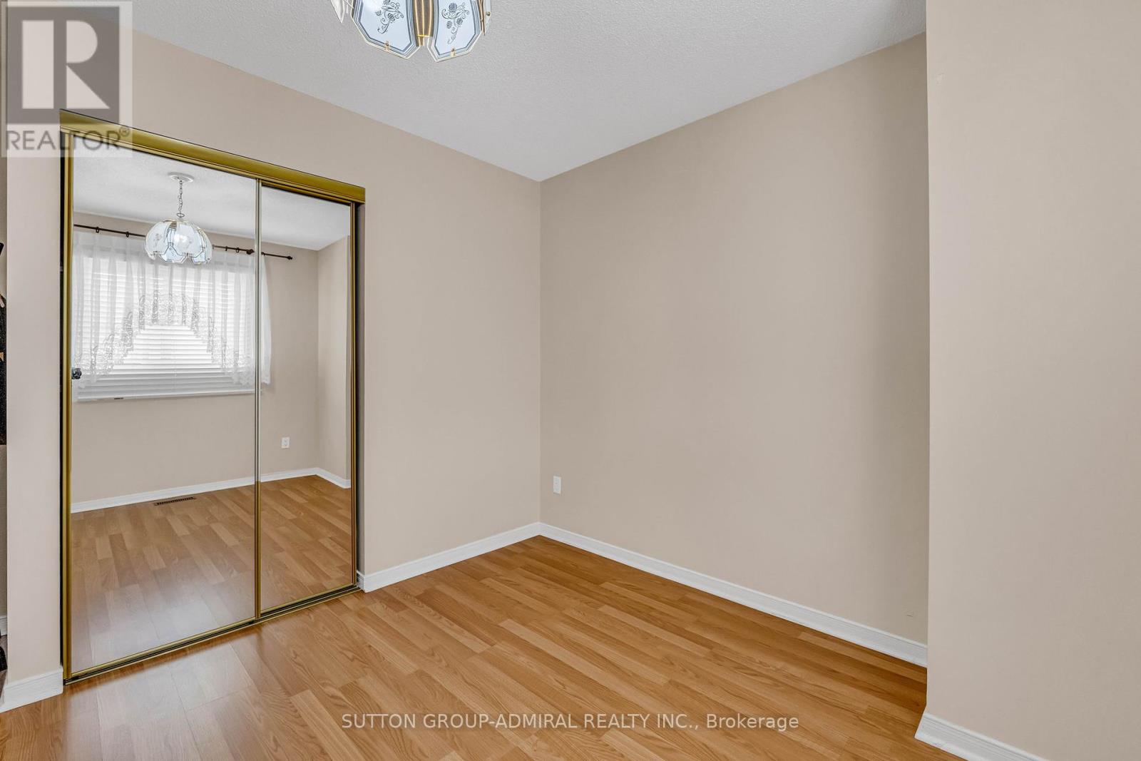 Photo 35 of 44 Brownridge Drive, Vaughan ON