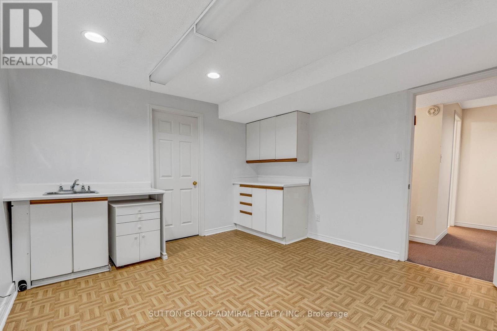 Photo 39 of 44 Brownridge Drive, Vaughan ON