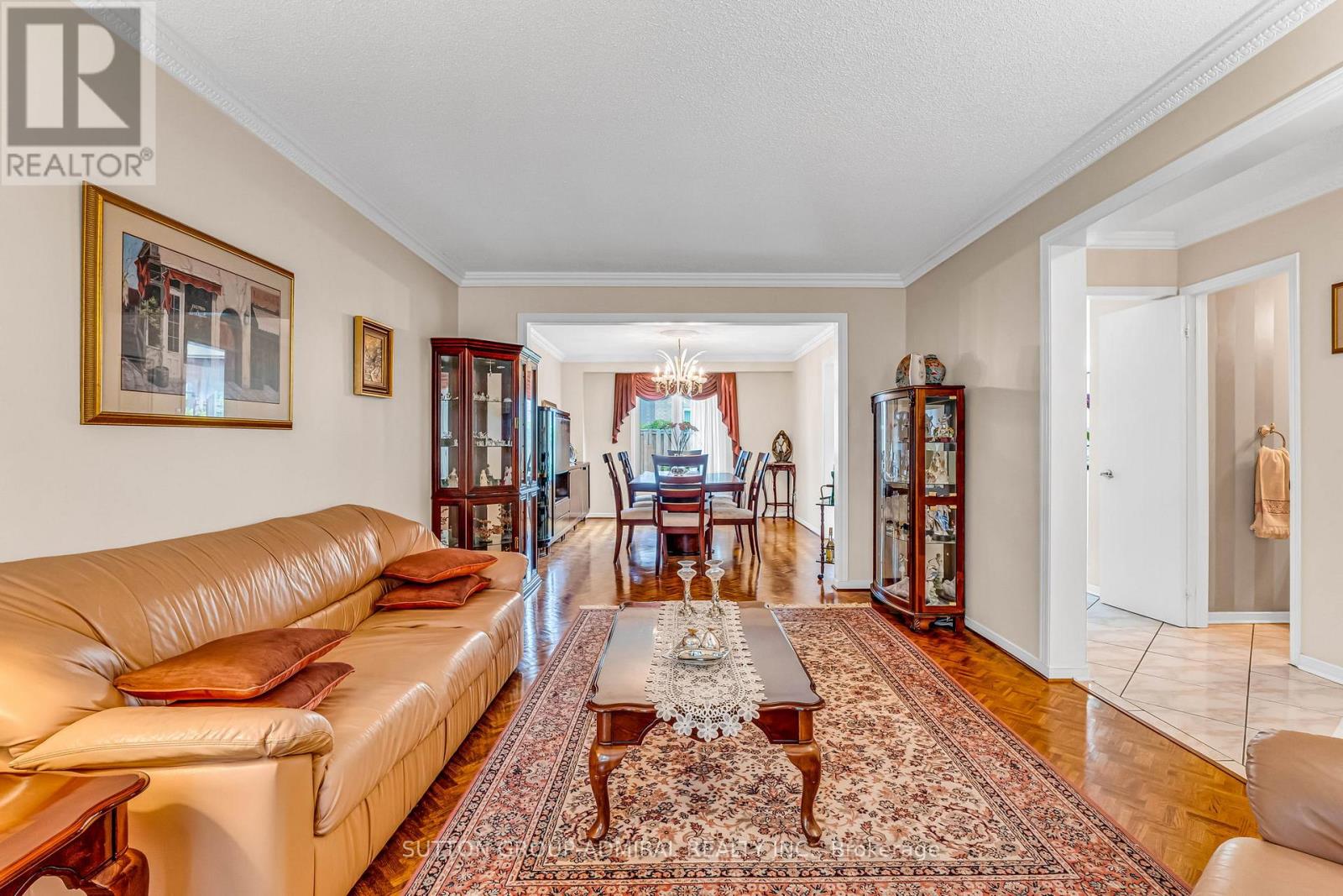 Photo 6 of 44 Brownridge Drive, Vaughan ON