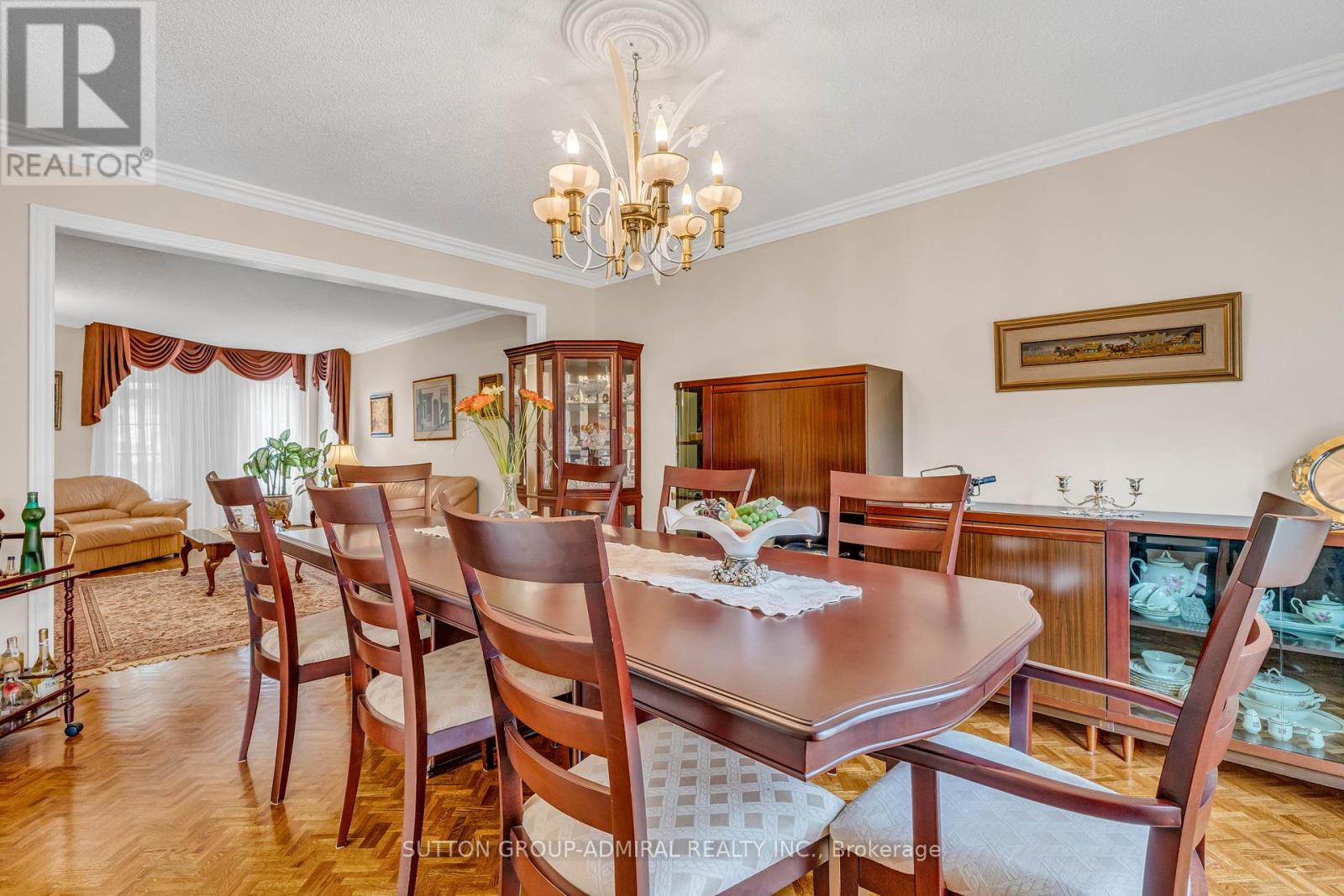 Photo 8 of 44 Brownridge Drive, Vaughan ON