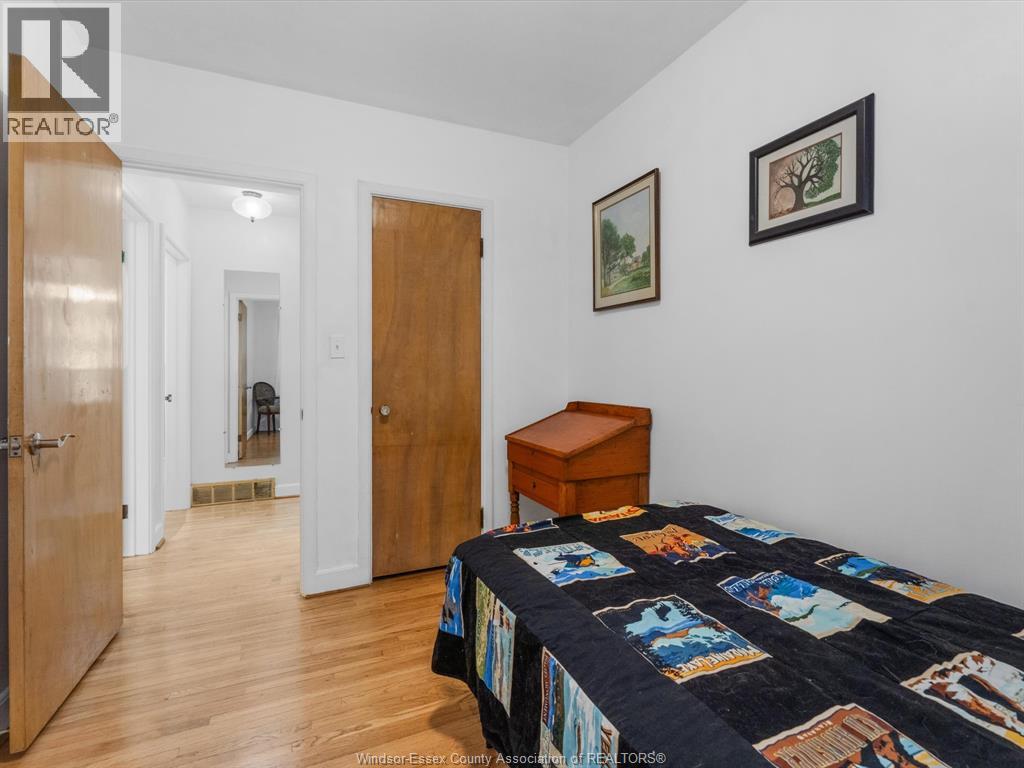 Photo 19 of 854 Belleperche Place, Windsor ON