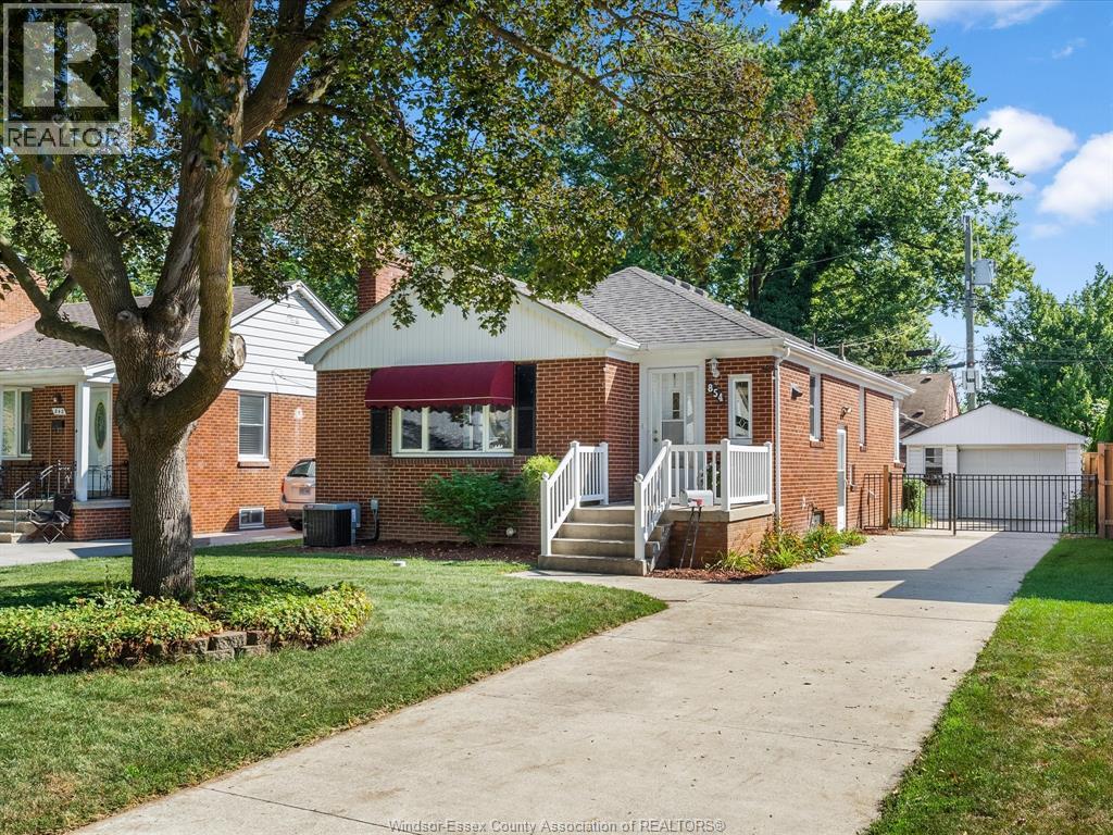 Photo 3 of 854 Belleperche Place, Windsor ON