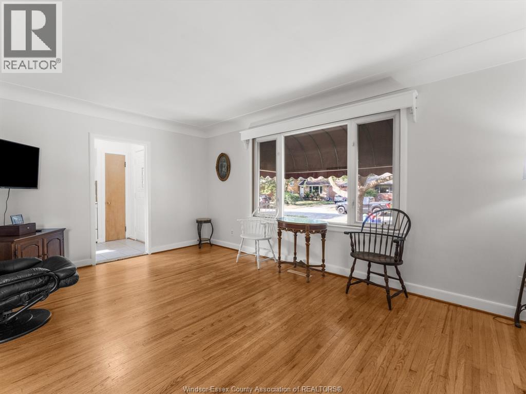 Photo 9 of 854 Belleperche Place, Windsor ON
