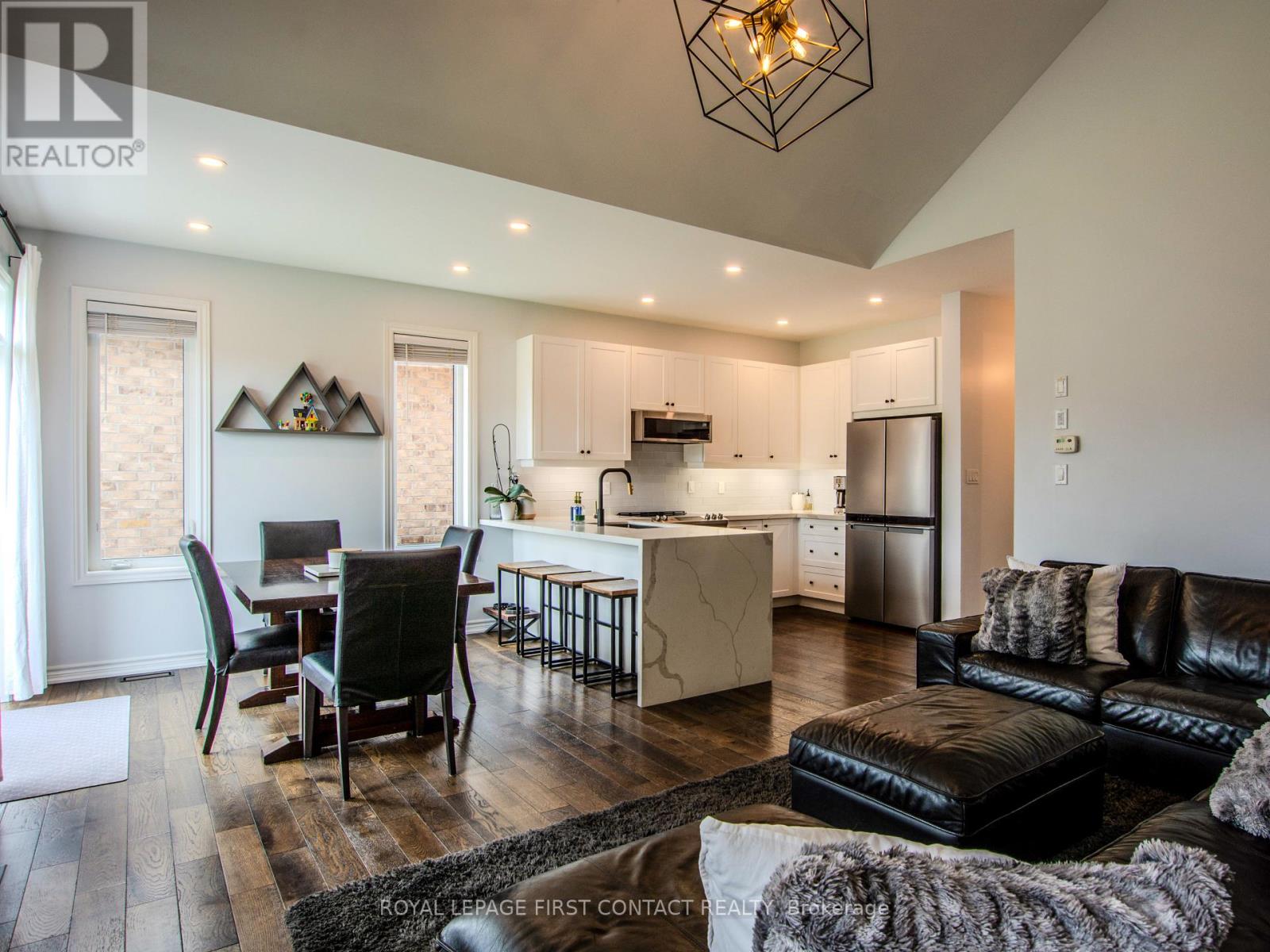 Photo 14 of 22 Olivers Mill Road, Springwater ON