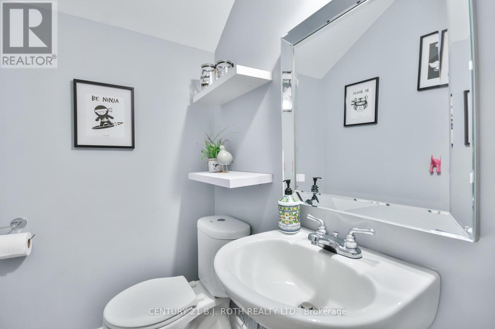 Photo 25 of 86 Henry Street, Barrie ON