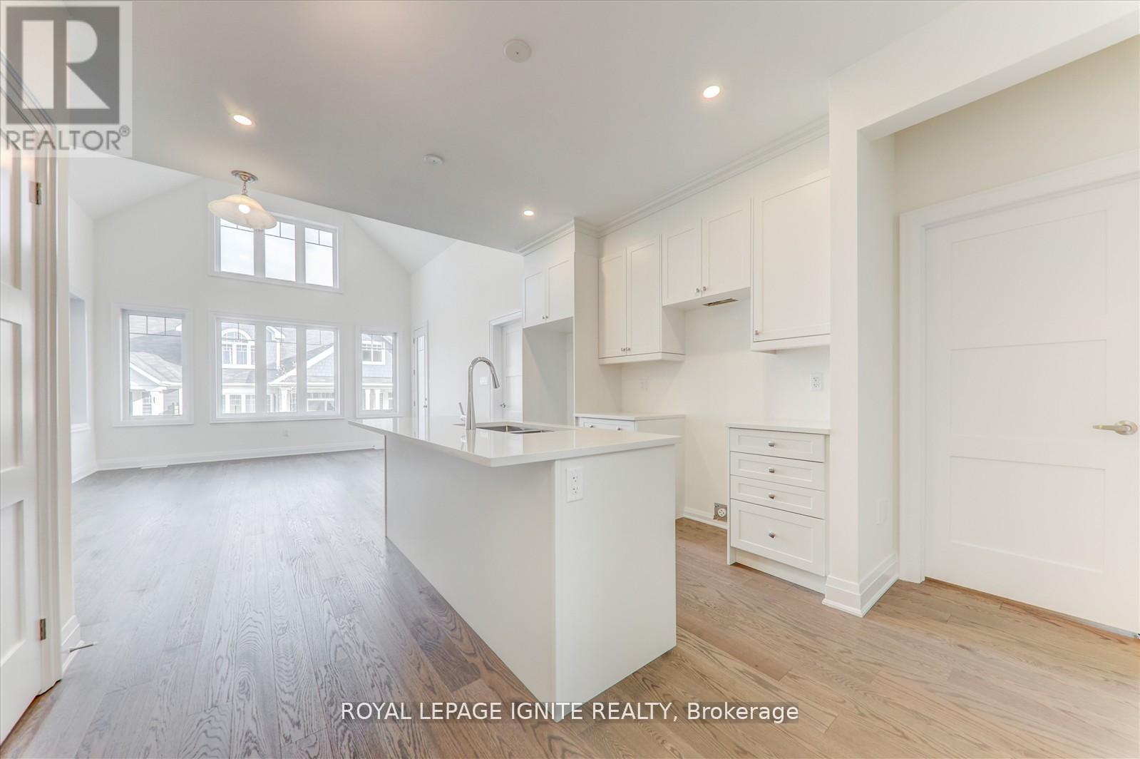Photo 10 of 519 Hudson Crescent, Midland ON