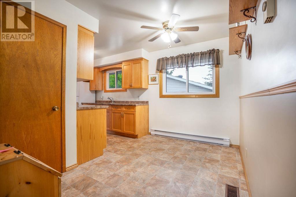 Photo 13 of 51 Glen Ave, Sault Ste Marie ON