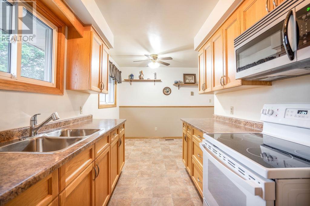 Photo 12 of 51 Glen Ave, Sault Ste Marie ON