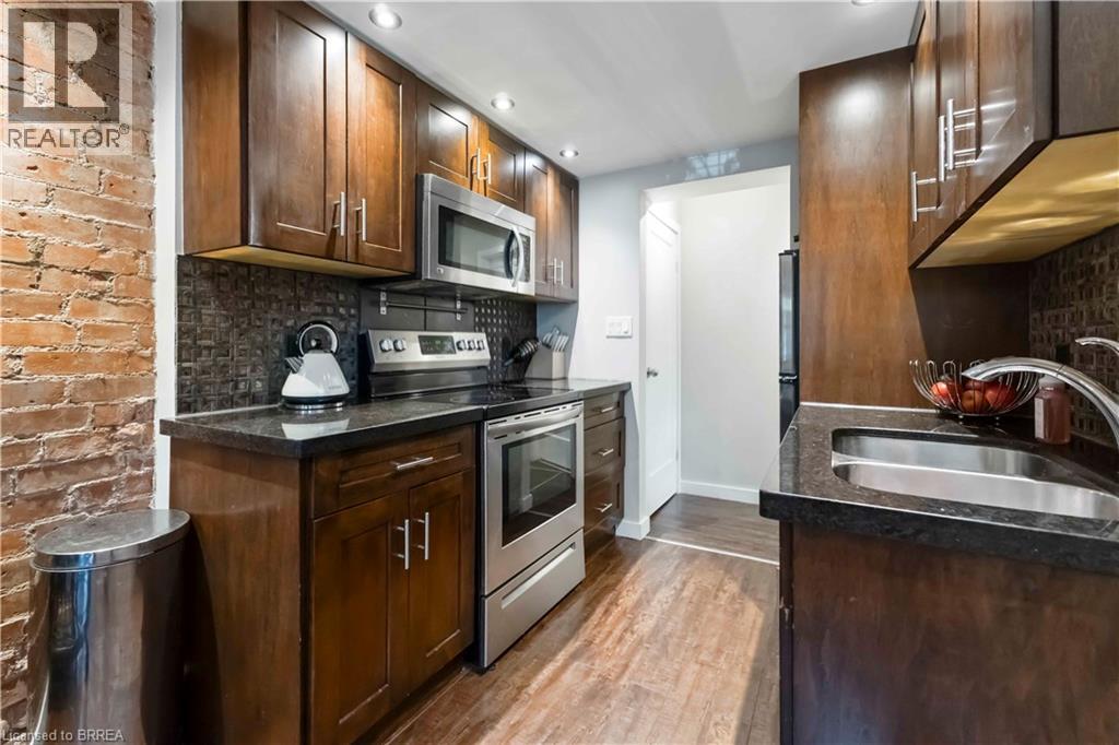 Photo 10 of 21 1 2 Albany Avenue, Hamilton ON