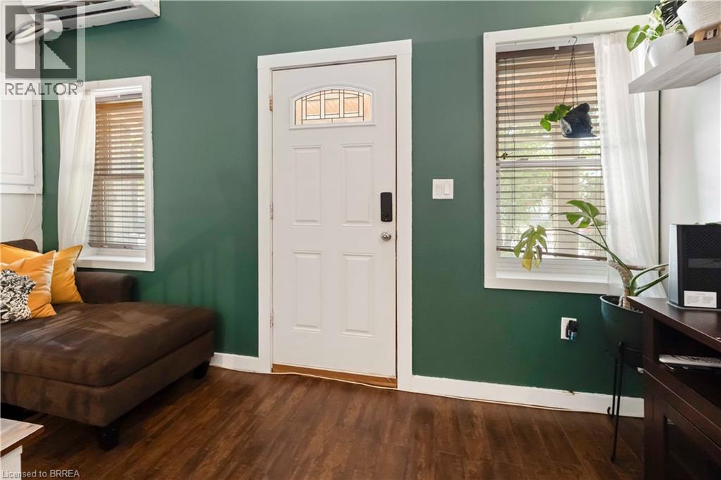 Photo 3 of 21 1 2 Albany Avenue, Hamilton ON