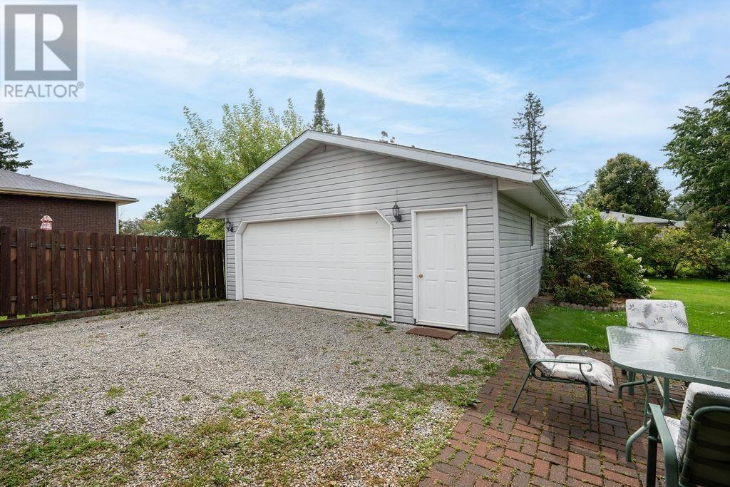 Photo 6 of 51 Glen Ave, Sault Ste Marie ON