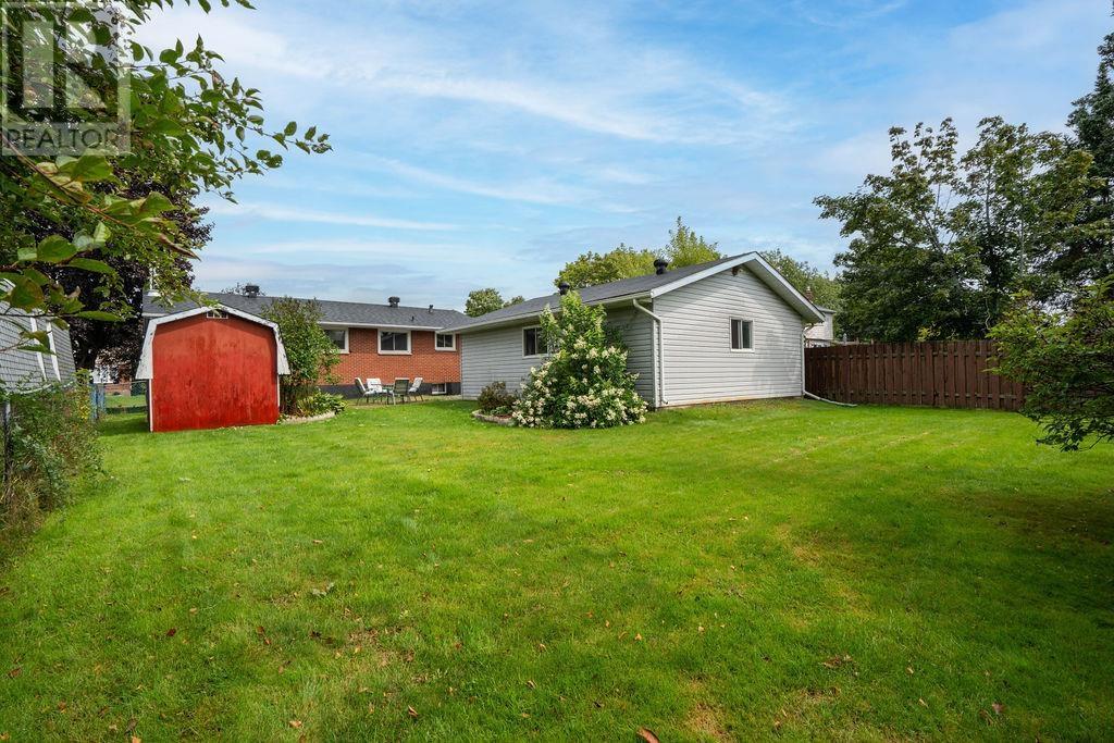 Photo 5 of 51 Glen Ave, Sault Ste Marie ON