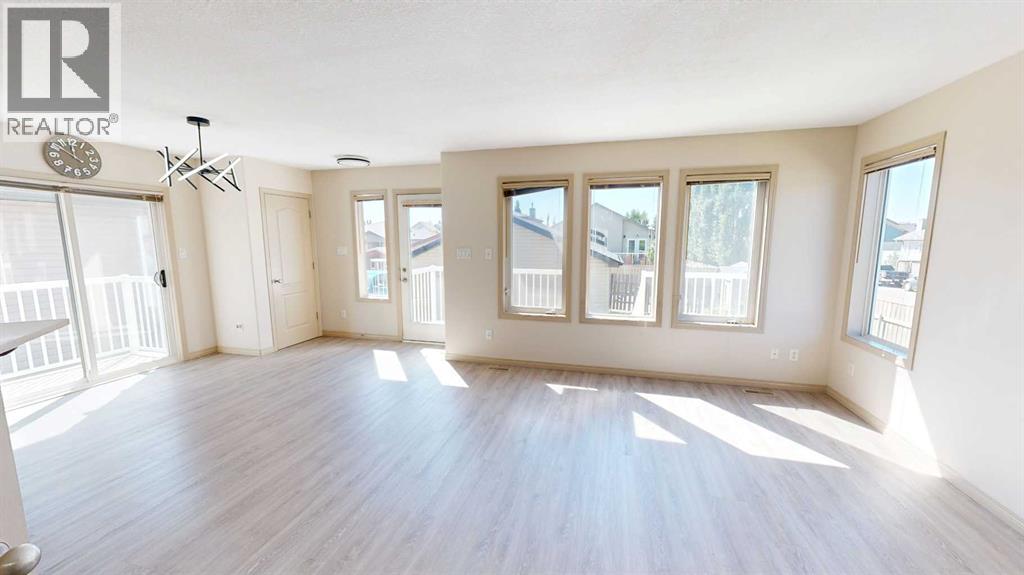 Photo 7 of 138 Southgate Boulevard S, Lethbridge AB