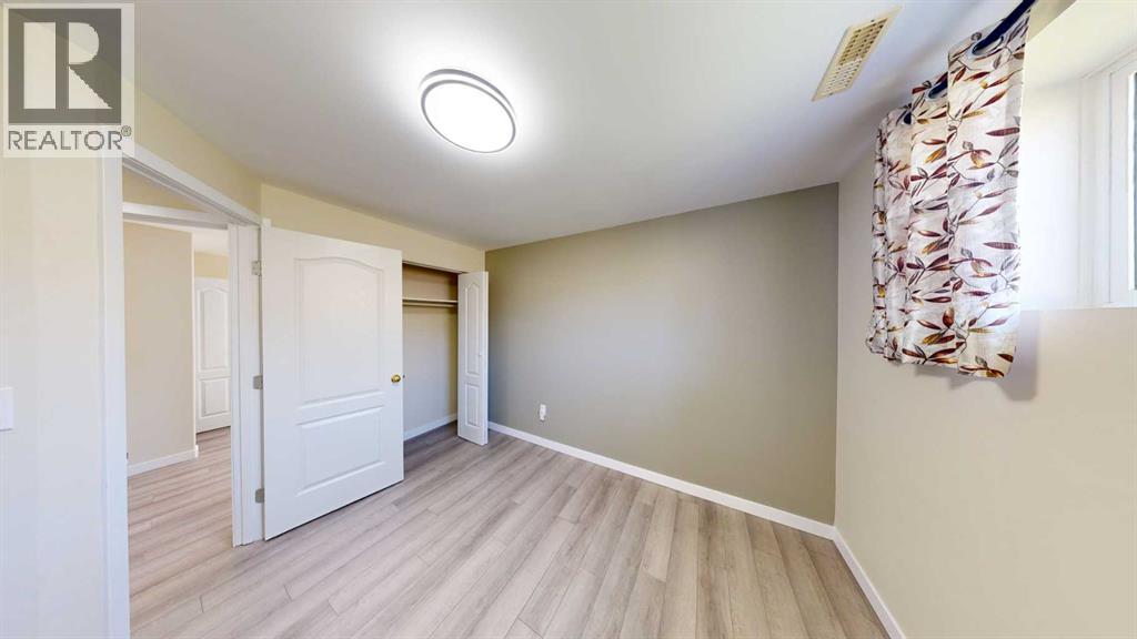Photo 26 of 138 Southgate Boulevard S, Lethbridge AB