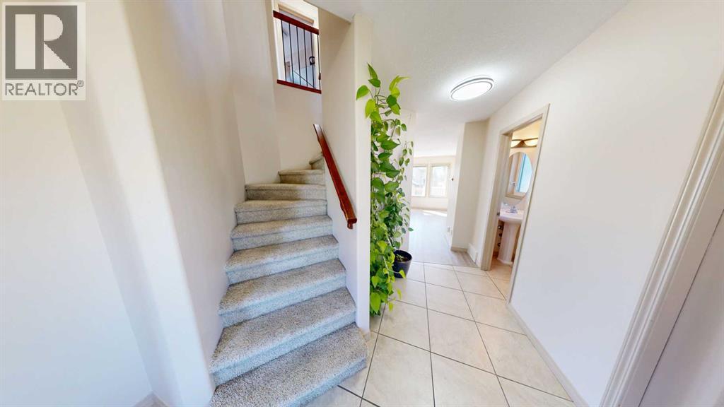 Photo 3 of 138 Southgate Boulevard S, Lethbridge AB