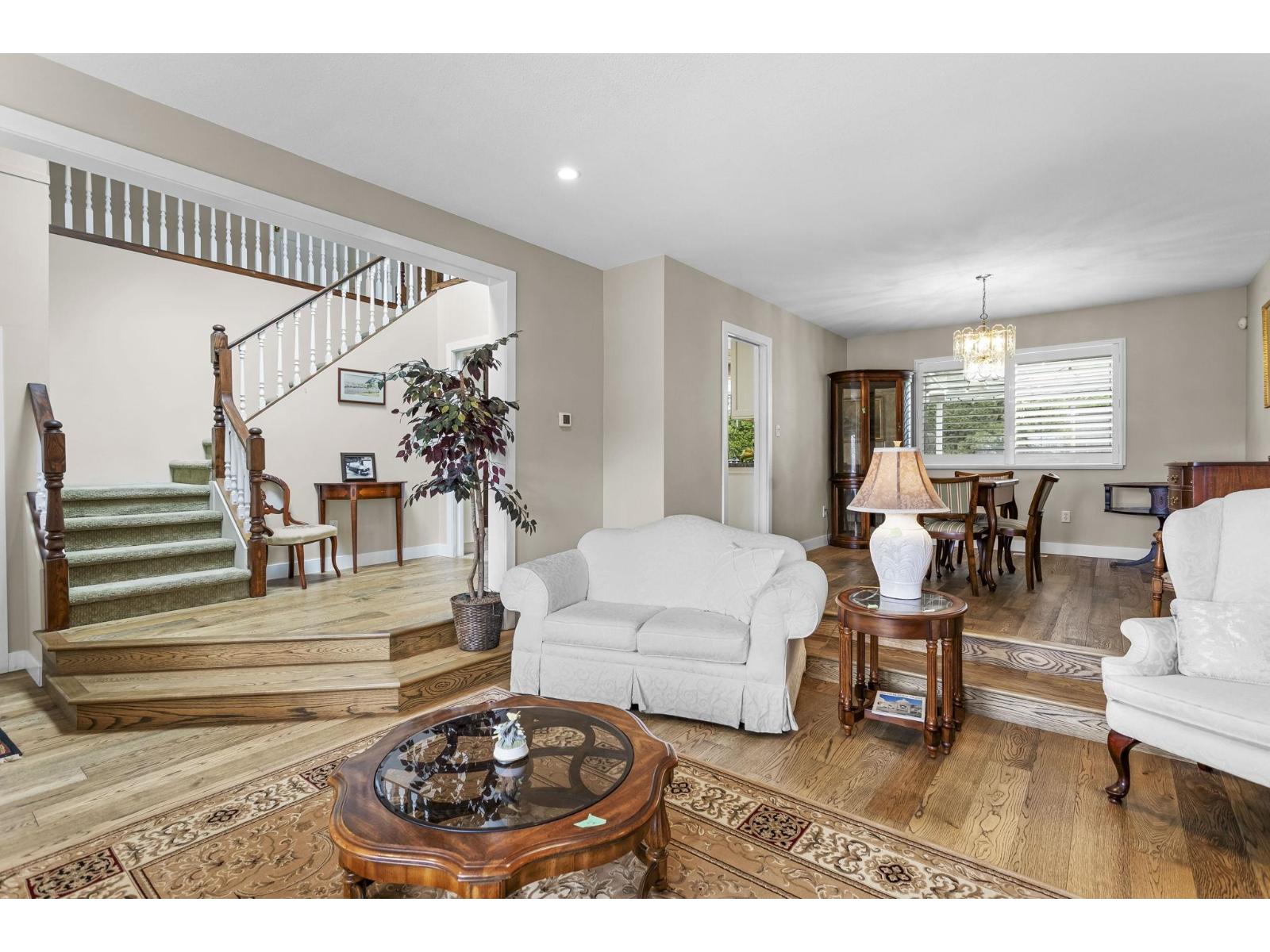 Photo 5 of 10832 Magnolia Court, Delta BC