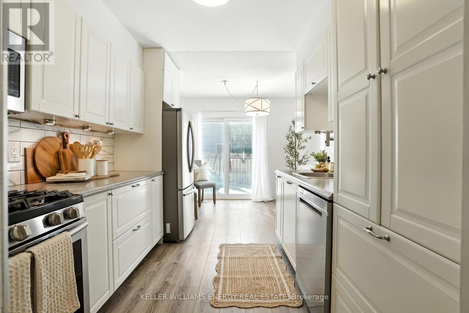 Photo 26 of 22 Short Crescent, Clarington ON