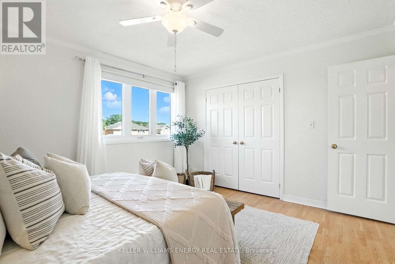 Photo 30 of 22 Short Crescent, Clarington ON