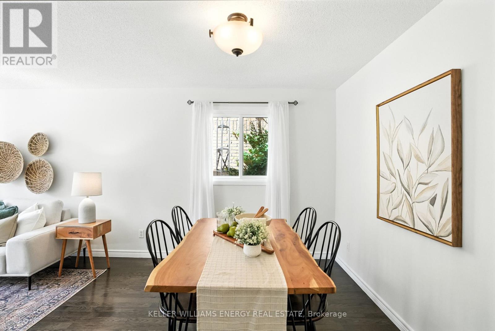 Photo 8 of 22 Short Crescent, Clarington ON
