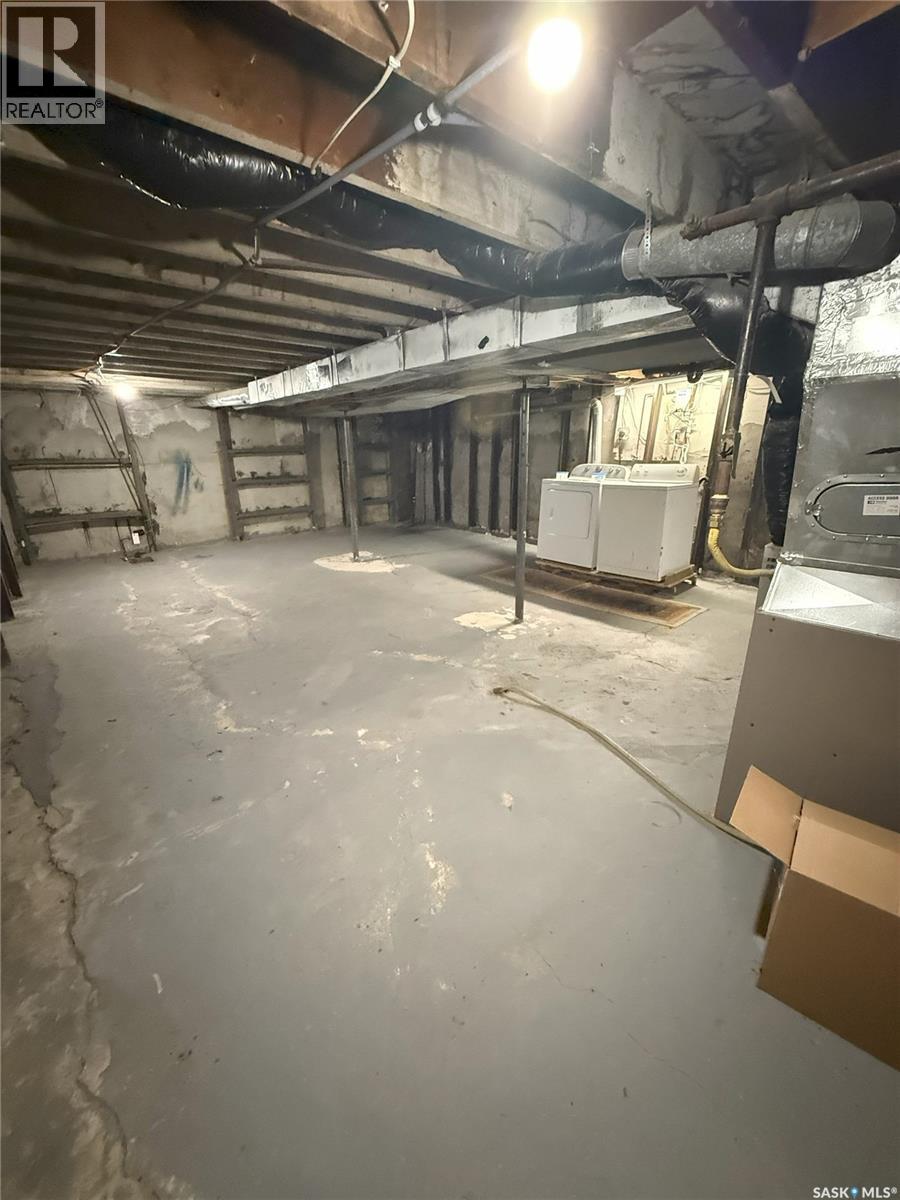Photo 12 of 1579 Montague Street, Regina SK