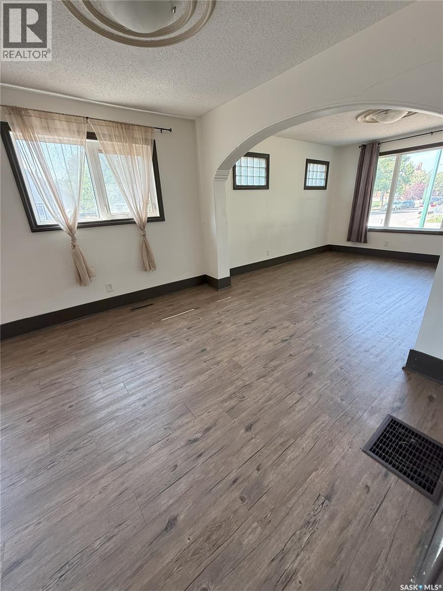 Photo 6 of 1579 Montague Street, Regina SK