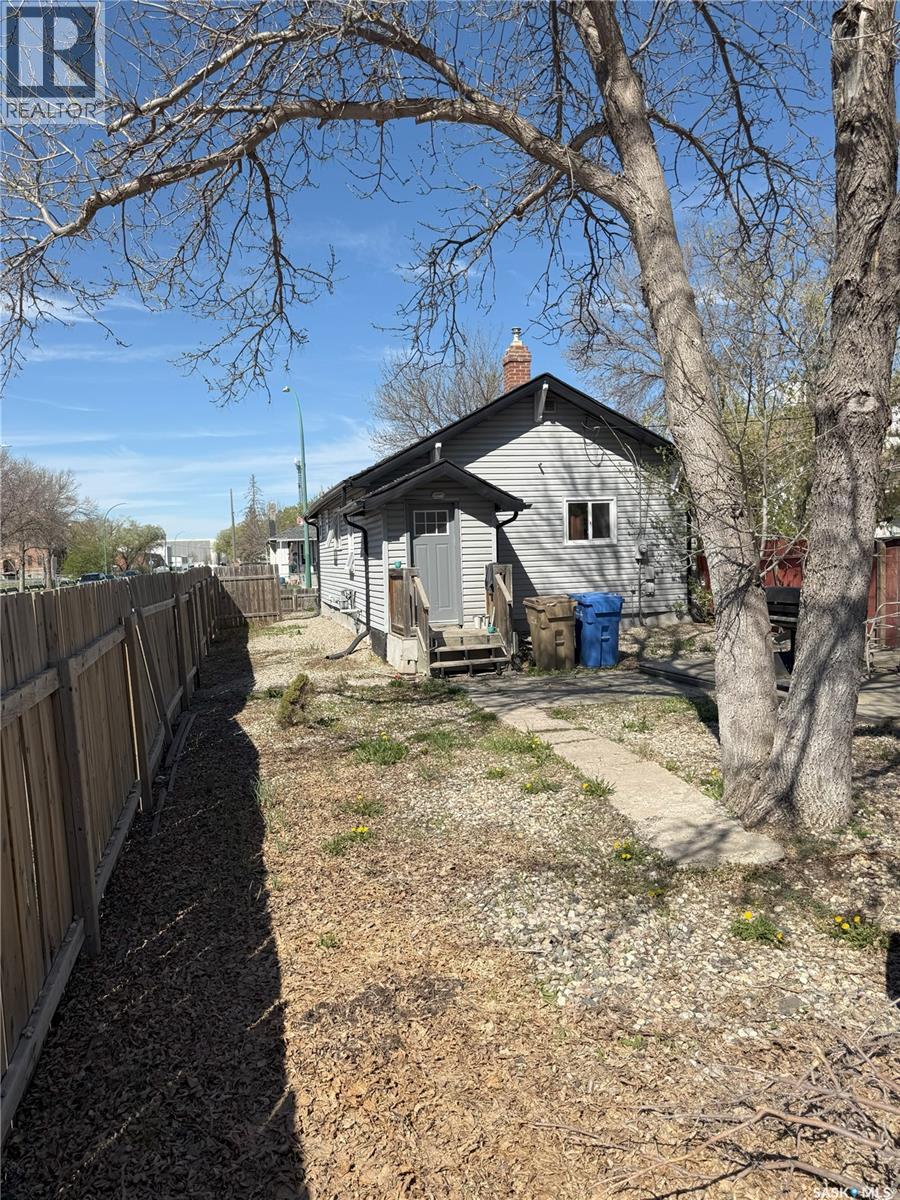 Photo 18 of 1579 Montague Street, Regina SK