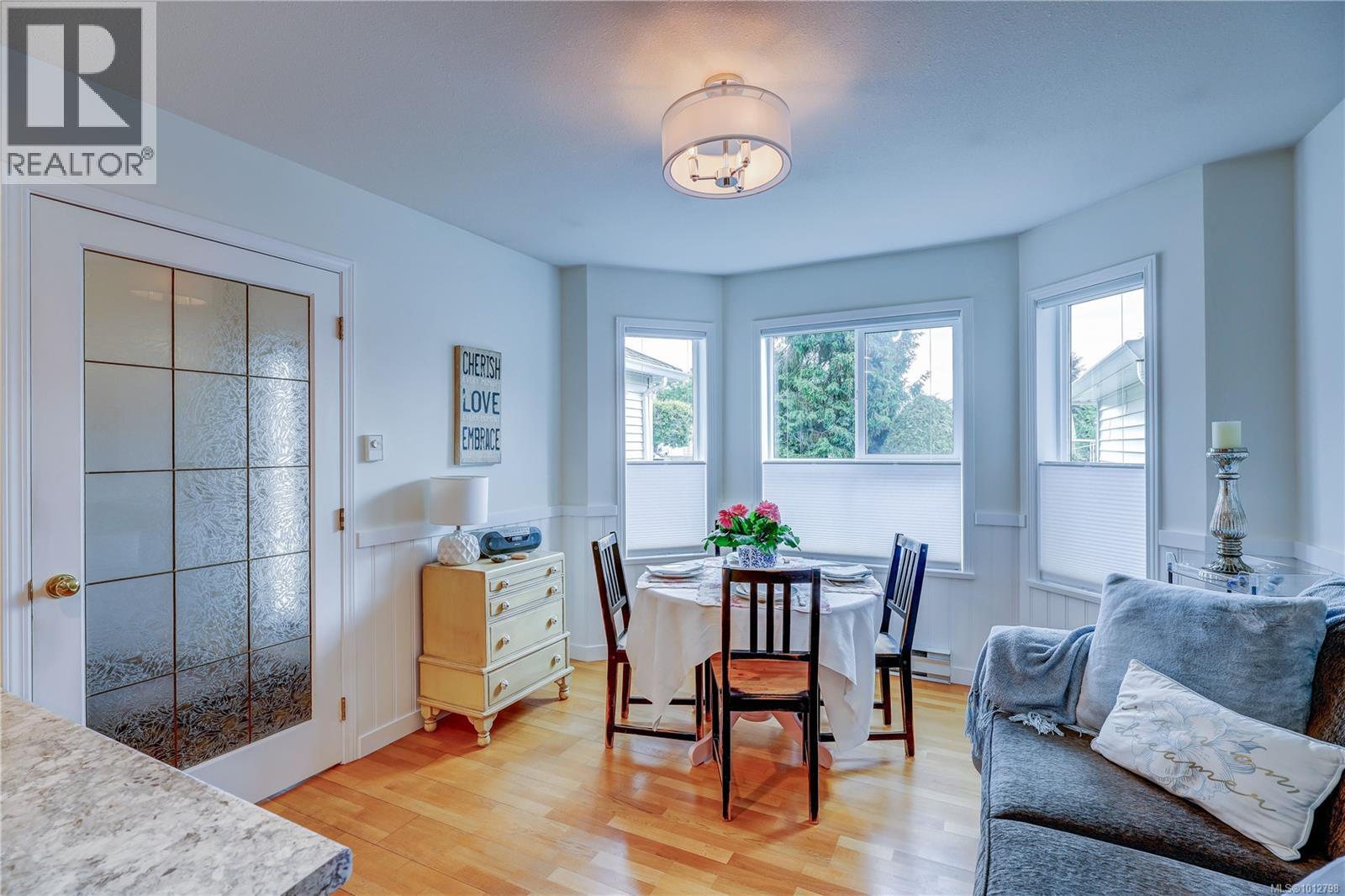 Photo 7 of 5959 Waterton Dr, Nanaimo BC