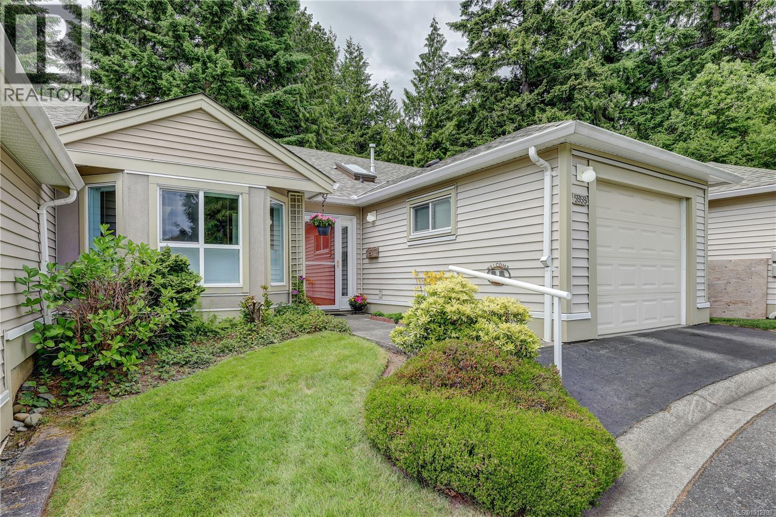 Photo 10 of 5959 Waterton Dr, Nanaimo BC