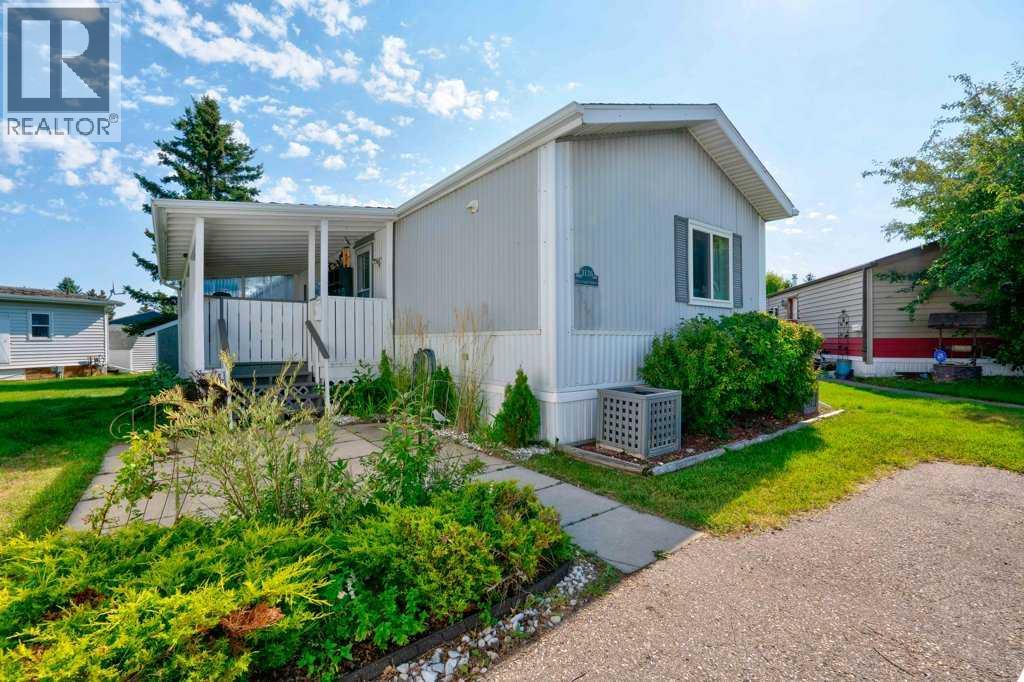 Photo 1 of 3126 Burroughs Manor Ne, Calgary AB